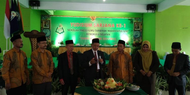 Sukses Gelar Yudisium Perdana, Ini Pesan Ketua STIT-MI