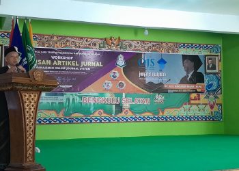 Ketua STIT-MI, Dr. KH. Abdullah Munir, M.Pd.