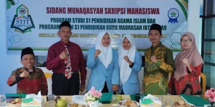 STIT Makrifatul Ilmi Gelar Sidang Munaqasyah Skripsi